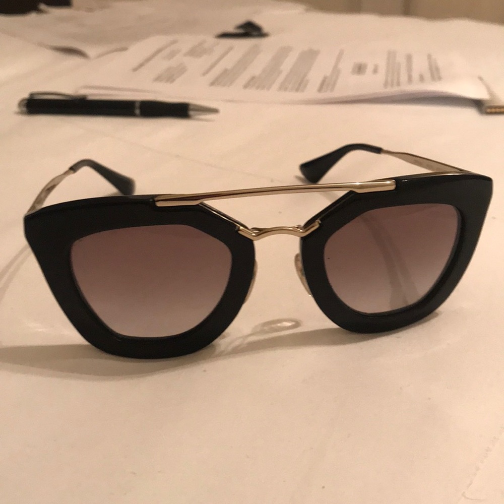 Prada Women’s Sunglasses Like New